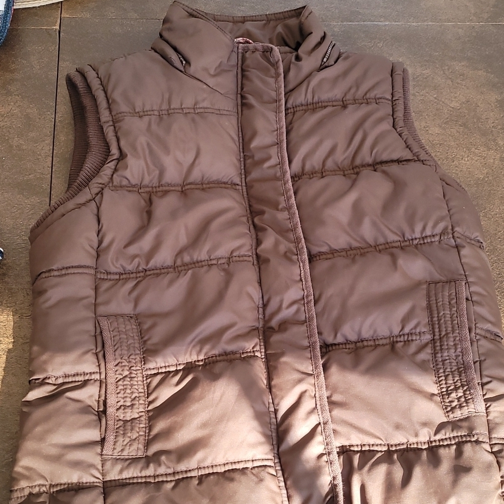 aeropostale Puffed vest size Small